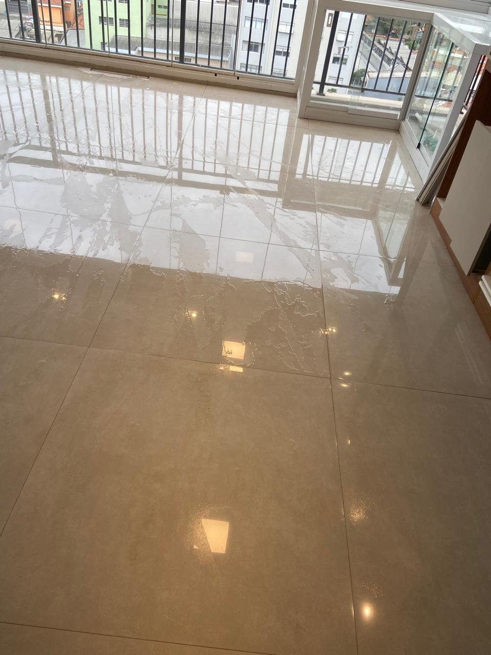 Apartamento vazio limpo antes da mudança
